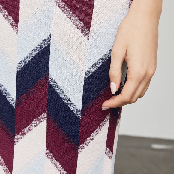 NWT BCBG pencil skirt - Picture 6 of 12